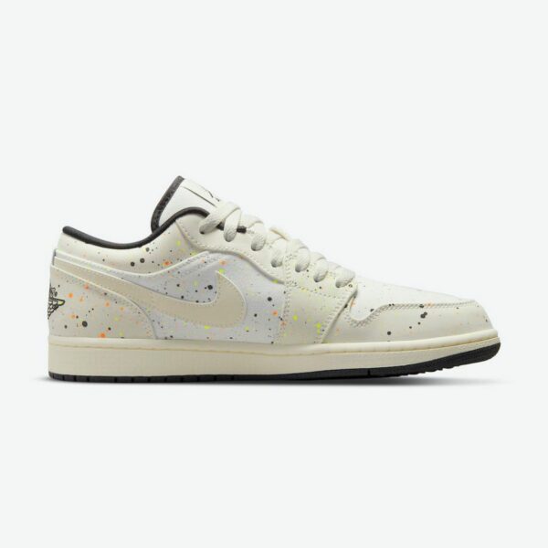 Air Jordan 1 Low 'Brushstroke Swoosh - Paint Splatter' - Зображення 2