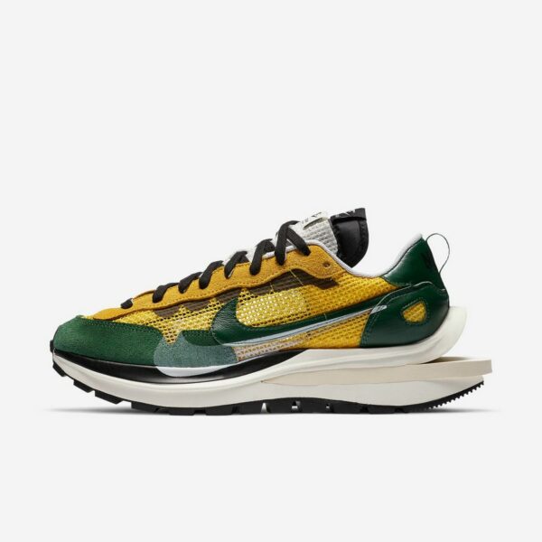 Nike x Sacai Vaporwaffle “Stadium Green”