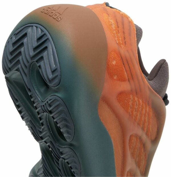 adidas Yeezy 700 V3 "Copper Fade" - Зображення 3