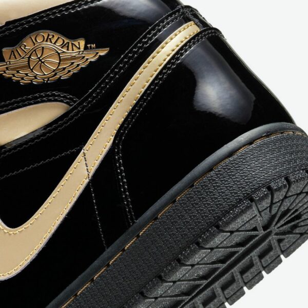 Air Jordan 1 Retro High OG 'Black Metallic Gold' - Зображення 8