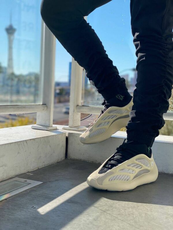 adidas Yeezy 700 V3 "Azael" - Зображення 7