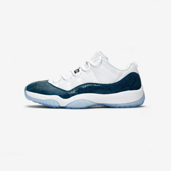 Air Jordan 11 Low SE Snake Navy