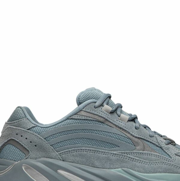 adidas Yeezy Boost 700 V2 "Hospital Blue" - Зображення 3