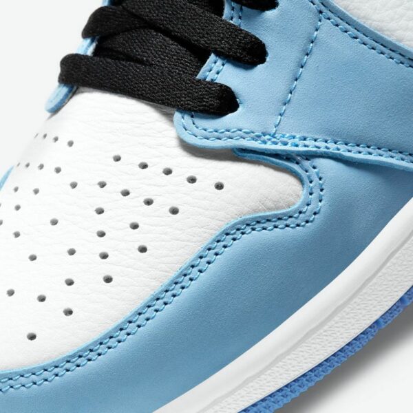 Air Jordan 1 Retro High OG 'University Blue' - Зображення 7