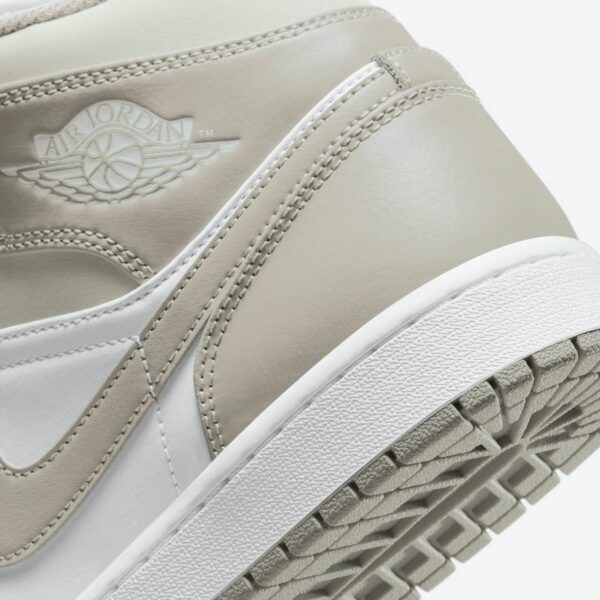 Air Jordan 1 Mid 'Light Bone' - Зображення 8