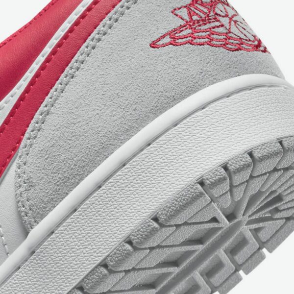 Air Jordan 1 Low SE 'Light Smoke Grey Gym Red' - Зображення 8