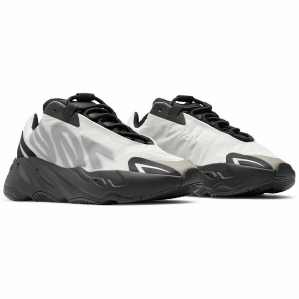 adidas Yeezy Boost 700 MNVN 'Bone' - Зображення 3