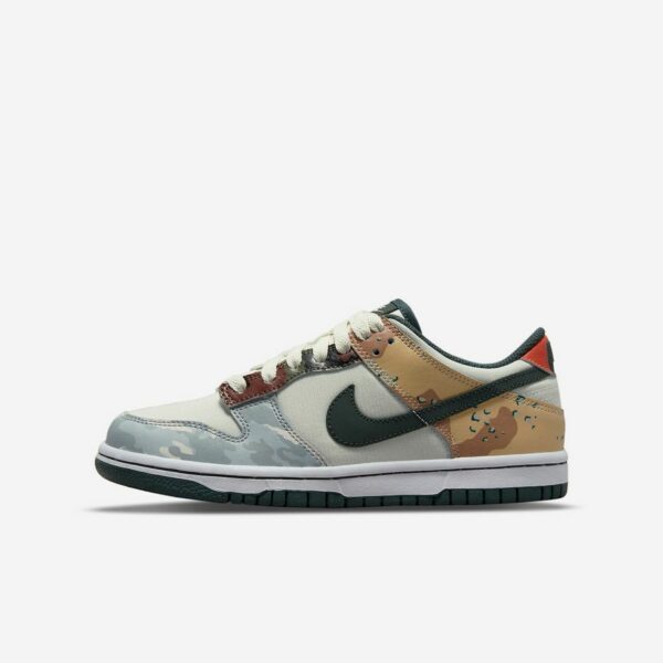 Nike Dunk Low SE “Sail Multi-Camo”