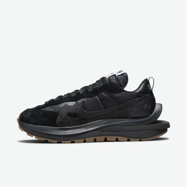 Nike x Sacai Vaporwaffle “Black and Gum”