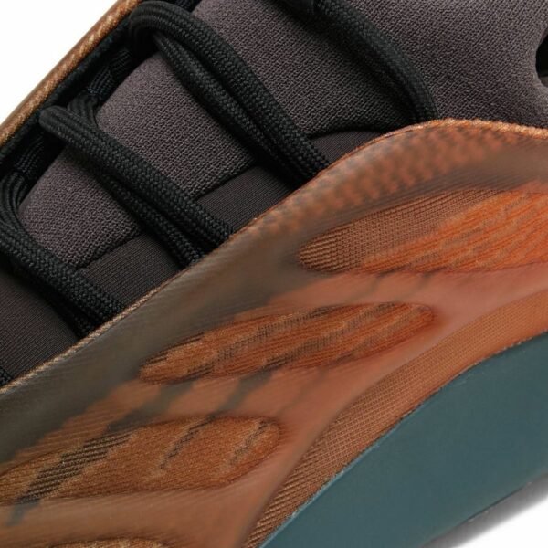 adidas Yeezy 700 V3 "Copper Fade" - Зображення 5