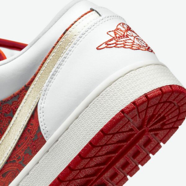 Air Jordan 1 Low SE 'Spades' - Зображення 8