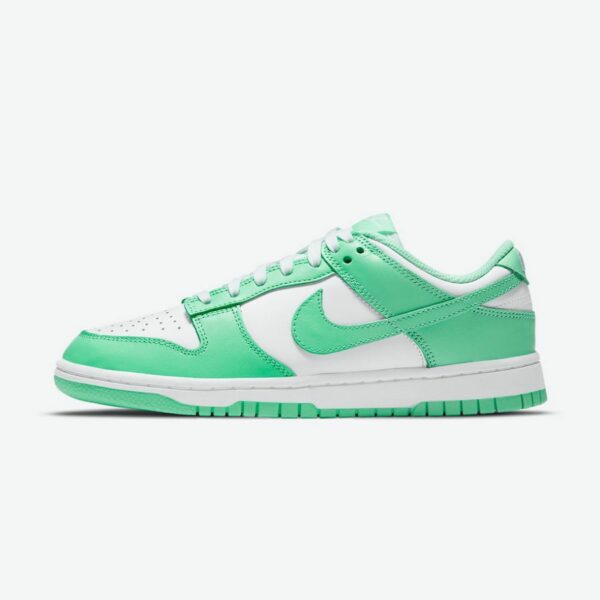Nike Dunk Low 'Green Glow' (W)