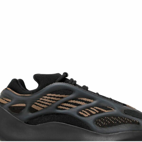 adidas Yeezy 700 V3 "Clay Brown" - Зображення 4