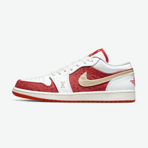 Air Jordan 1 Low SE 'Spades'
