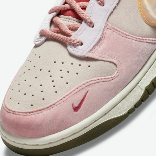 Social Status x Nike Dunk Mid 'Strawberry Milk' - Зображення 7