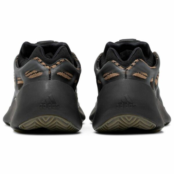 adidas Yeezy 700 V3 "Clay Brown" - Зображення 5