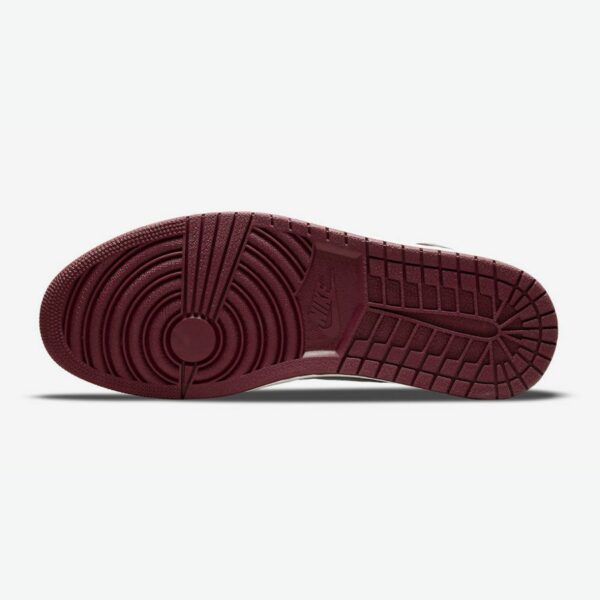 Air Jordan 1 Retro High OG 'Bordeaux' - Зображення 6