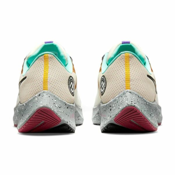 Nike Air Zoom Pegasus 38 'Running Club" - Зображення 3