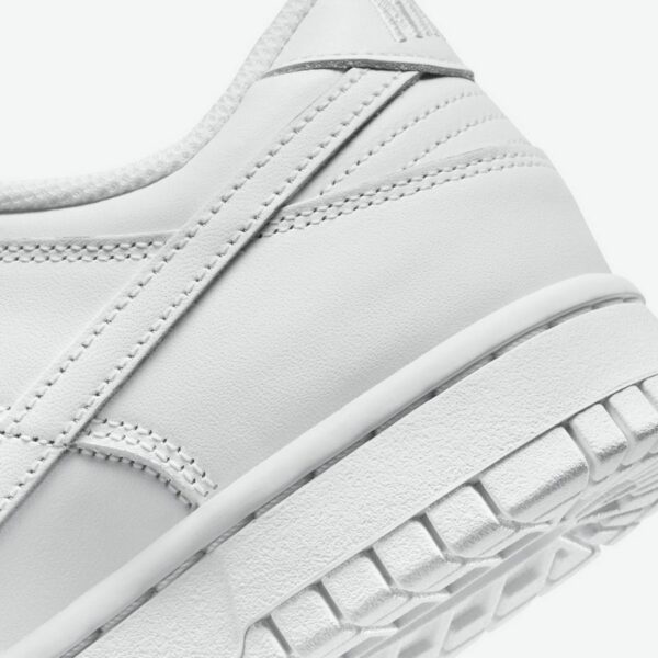 Nike Dunk Low 'Triple White' (W) - Зображення 8