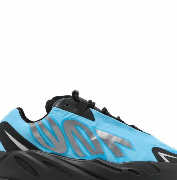adidas Yeezy Boost 700 MNVN 'Bright Cyan' - Зображення 4