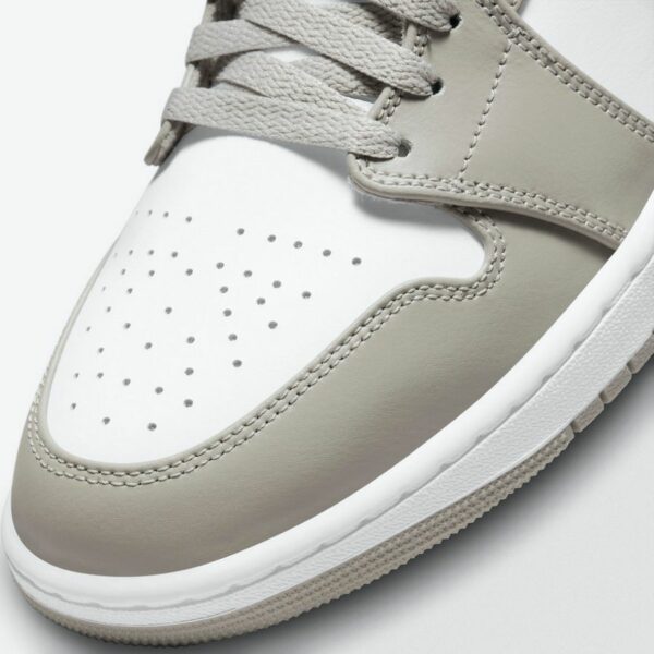 Air Jordan 1 Mid 'Light Bone' - Зображення 7