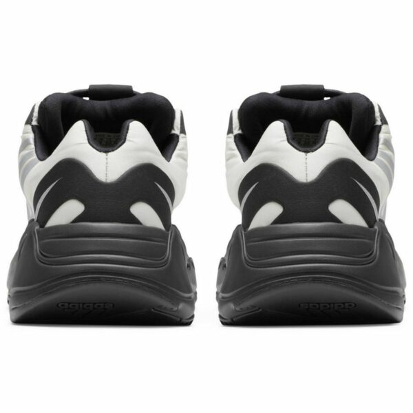 adidas Yeezy Boost 700 MNVN 'Bone' - Зображення 5