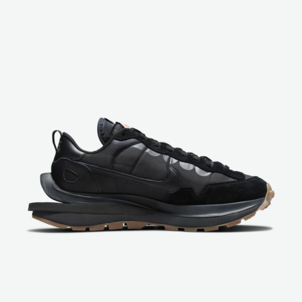 Nike x Sacai Vaporwaffle “Black and Gum” - Зображення 3