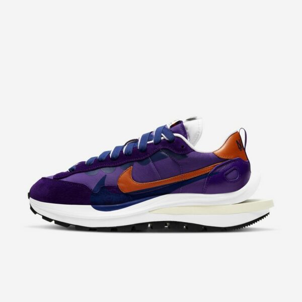 Nike x Sacai Vaporwaffle “Dark Iris”