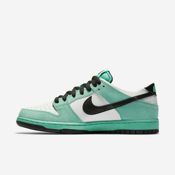 Nike SB Dunk Low “Sea Crystal”
