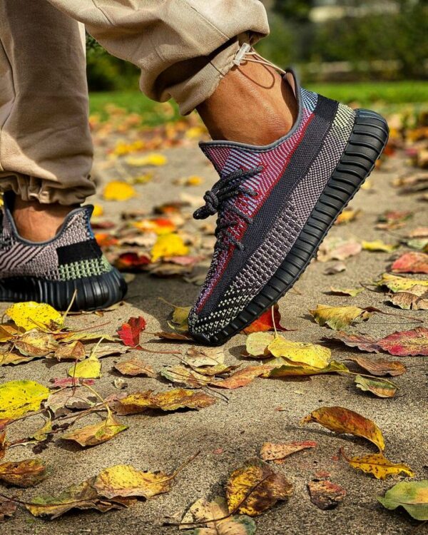 Adidas Yeezy Boost 350 V2 “Yecheil Non-Reflective" - Зображення 7