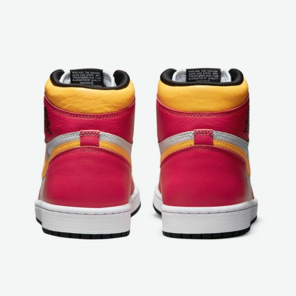 Air Jordan 1 Retro High OG 'Light Fusion Red' - Зображення 5