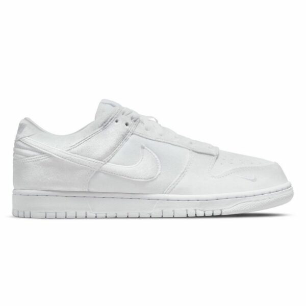 Nike Dunk Low x Dover Street Market "Velvet Triple White" - Зображення 3