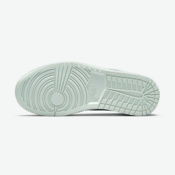 Air Jordan 1 Low SE 'Barely Green' (W) - Зображення 6