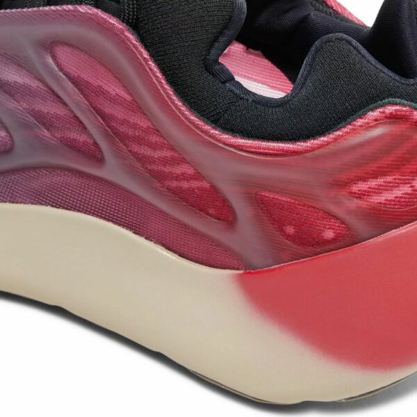adidas Yeezy 700 V3 "Fade Carbon" - Зображення 9