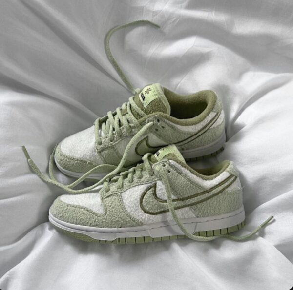 Nike Dunk low “Honeydew”