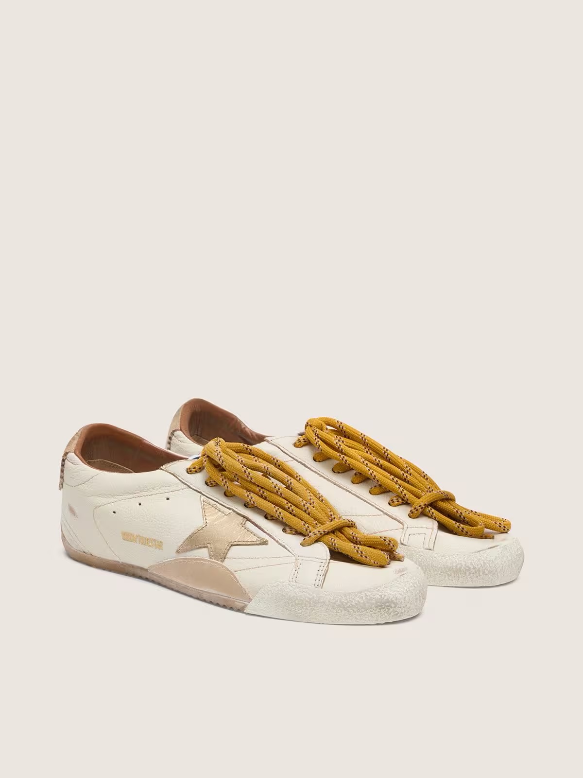 Golden Goose True-Star women’s sneakers in white nappa with gold star and beige suede heel tab - Зображення 4