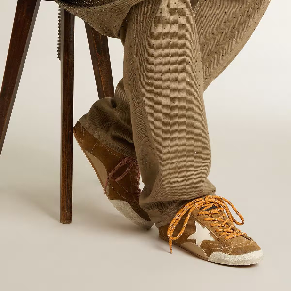 Golden Goose True-Star women’s sneakers in tobacco suede with white star and platinum heel tab - Зображення 5