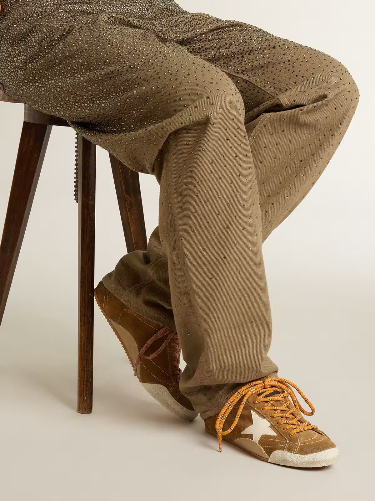 Golden Goose True-Star women’s sneakers in tobacco suede with white star and platinum heel tab - Зображення 2